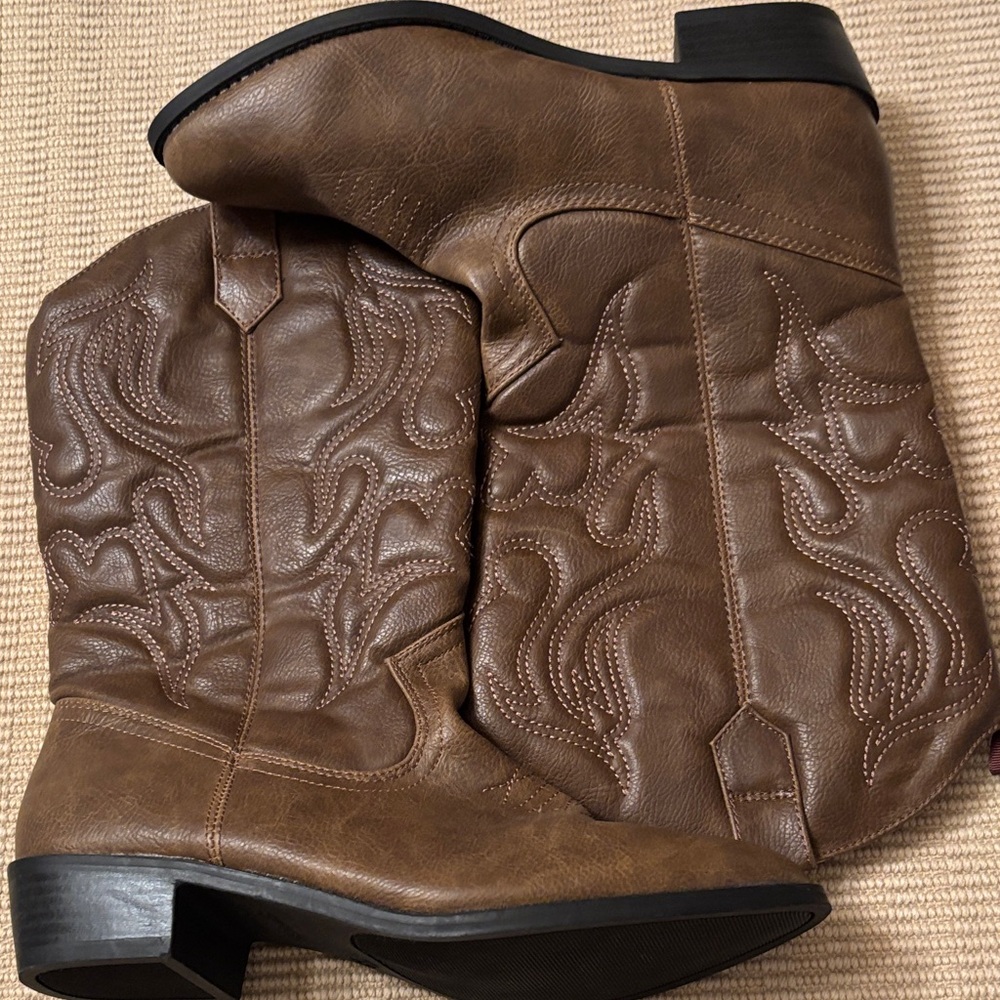 Boots Cowboy boys/girls new size 5M Faded Glory man made materials